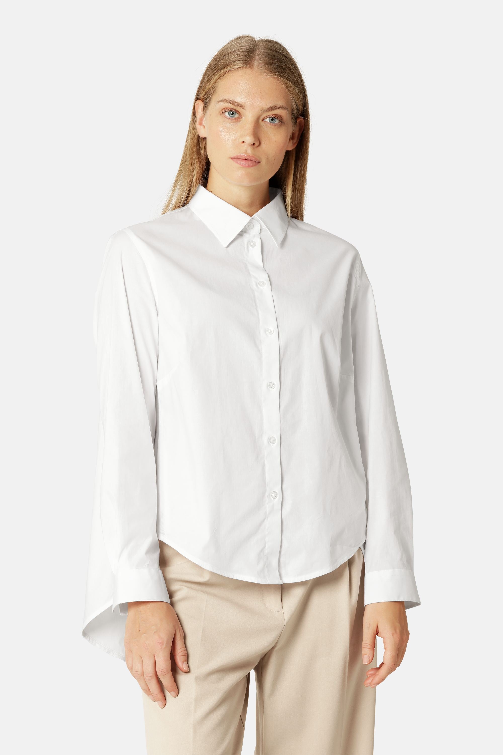 Skjorte Med Fald Bagpå - White